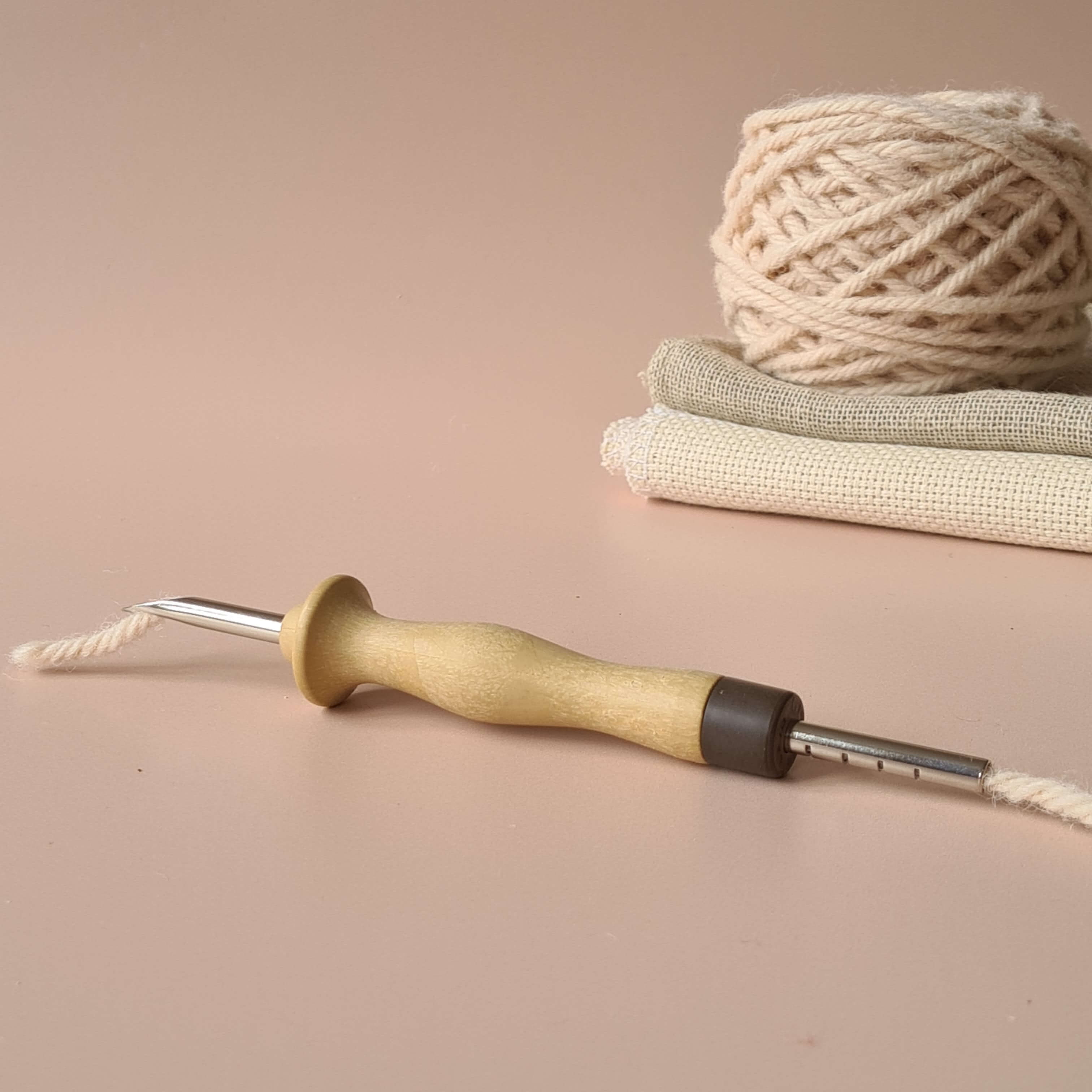 Fine adjustable Punch Needle for sport weight yarn